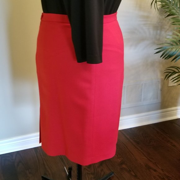 Plus Size 18W / 20W Women's Red Pencil Skirt - Picture 3 of 7